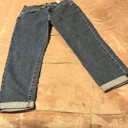   Denizen  From Levi’s Boyfriend Jeans 👖 