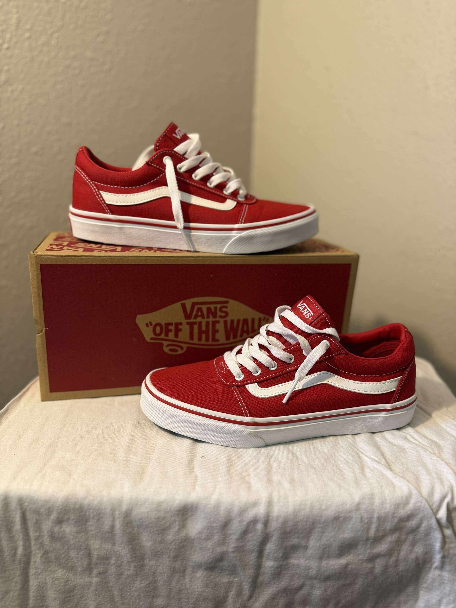 Red Vans Old Skool