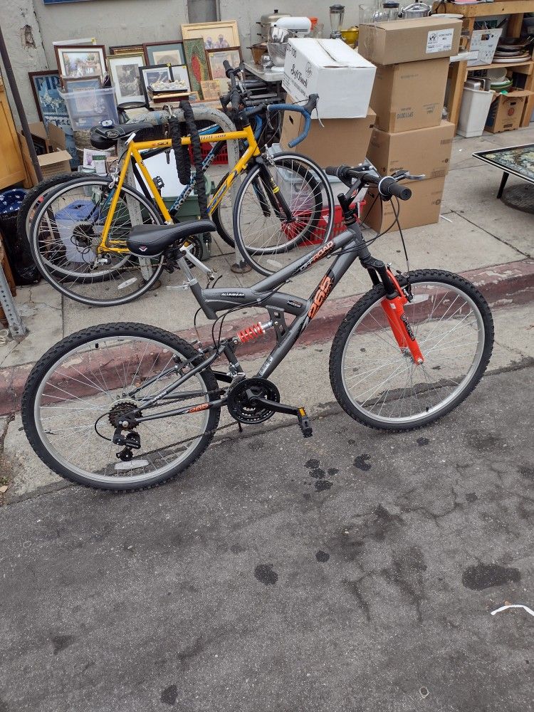 Northwoods Aluminum Full Suspension Mountain Bike for Sale in Los Angeles CA OfferUp