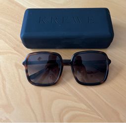 Like New Krewe Margot Style Sunglasses