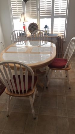 58”oval table with 4chairs