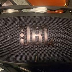 Jbl Extreme 3 With Carrying Case And Strap