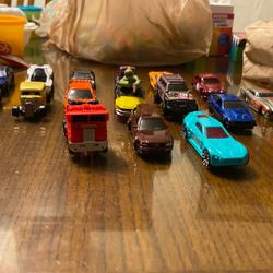 Hot wheel And Other Car Lot