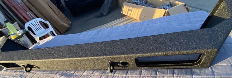 Compatible with 99-04 Land Rover Discovery 2, Rear Bumper Off-road Powder Coated Steel