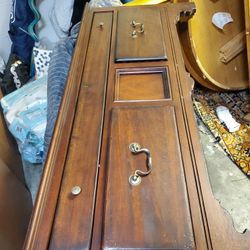 Heavy Coffee Table W Drawers