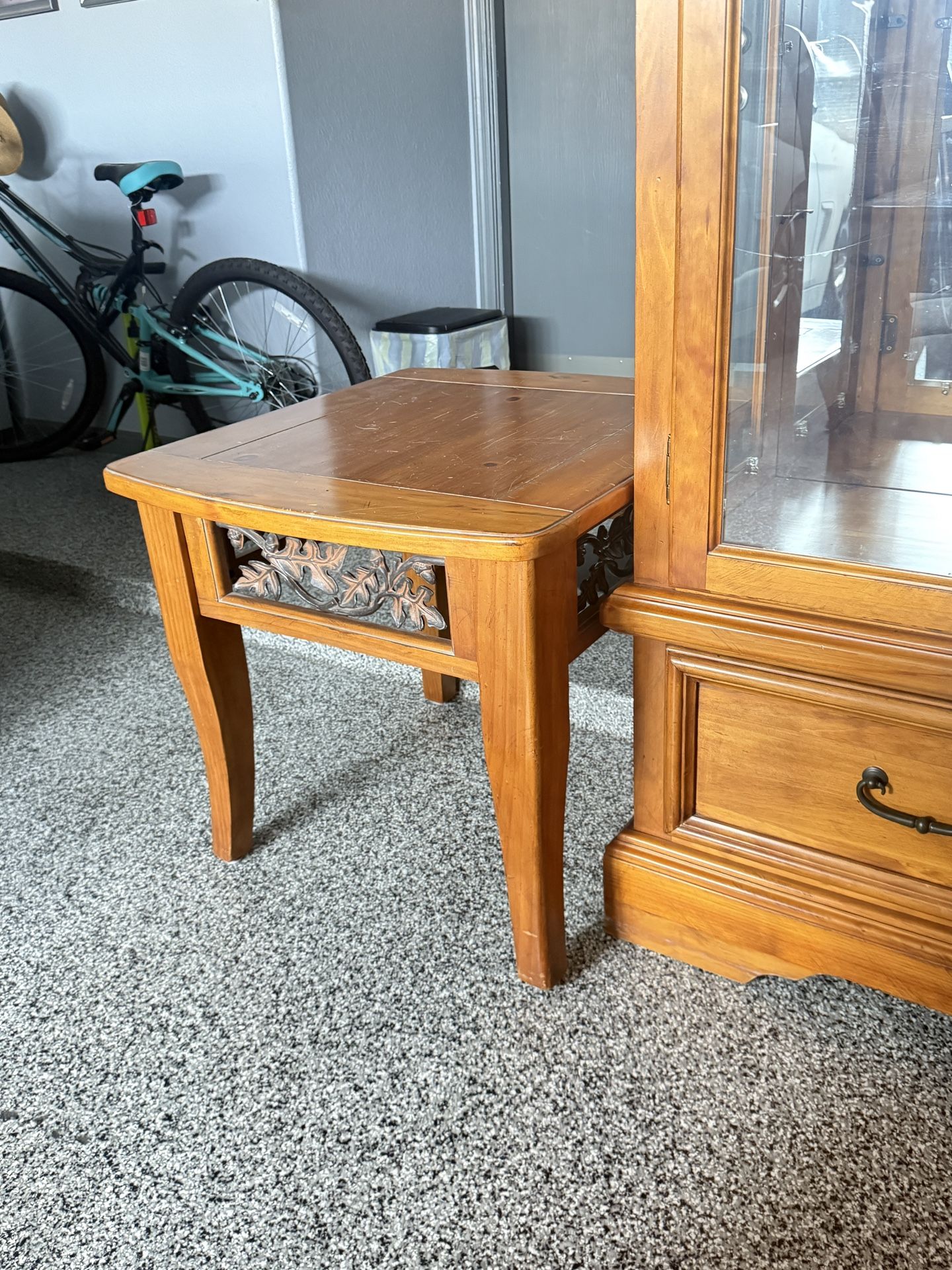 Pine End Table With Iron Details 