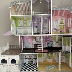 5ft Doll House 