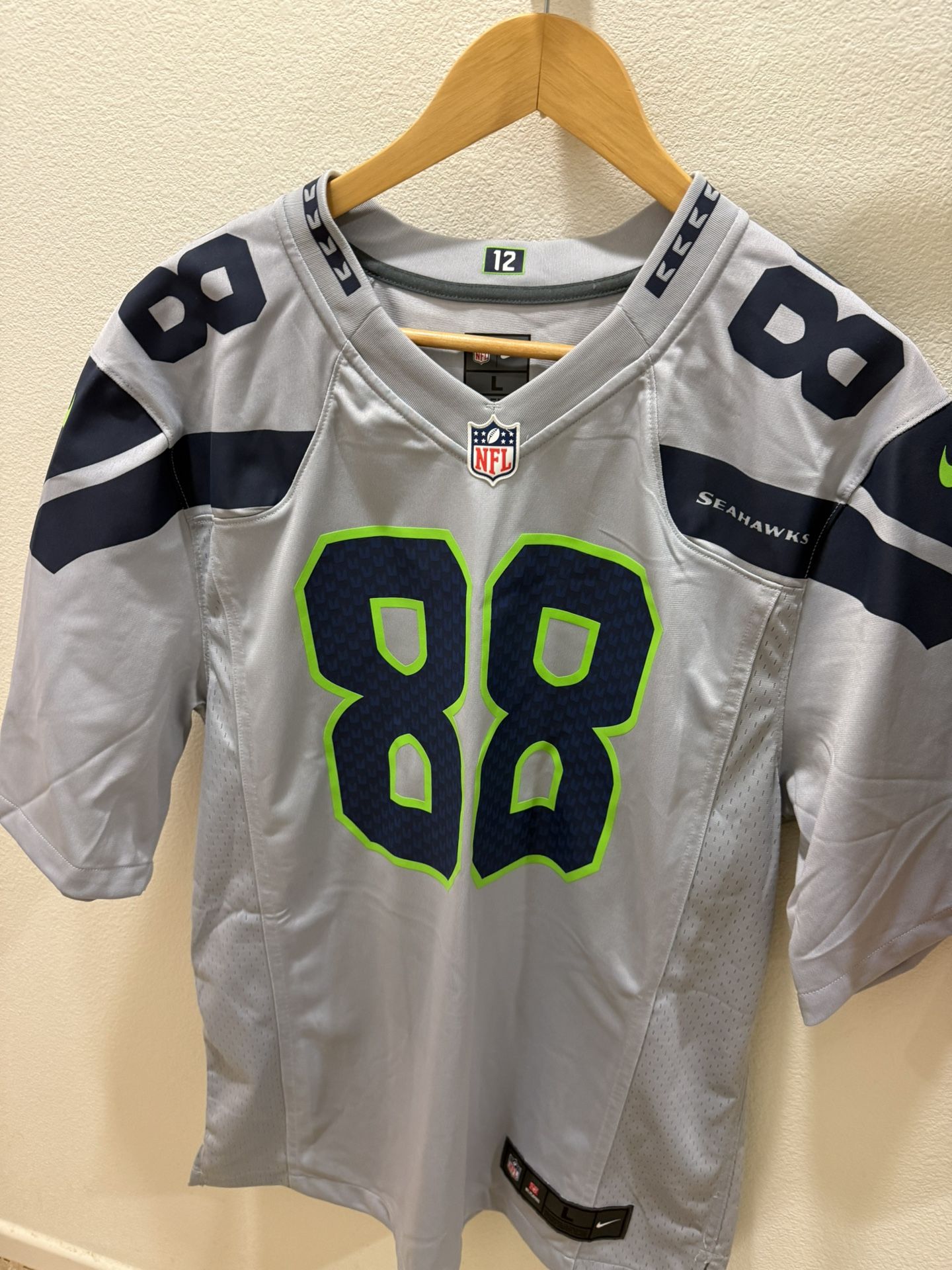 NFL Jerseys Seattle Seahawks #88 Size L