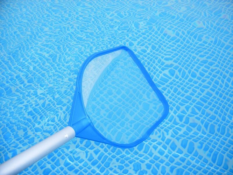 Pool cleaning services