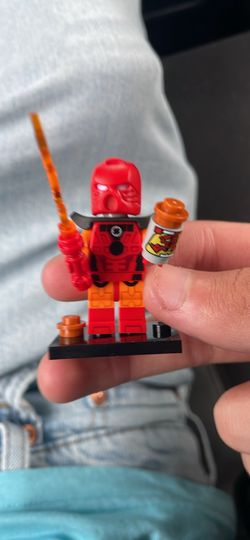 Lego series 29, Bionicle Cosplayer