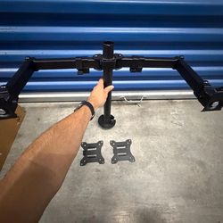 Un Soporte De Monitor