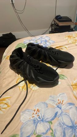 Selling adidas Yeezy 450