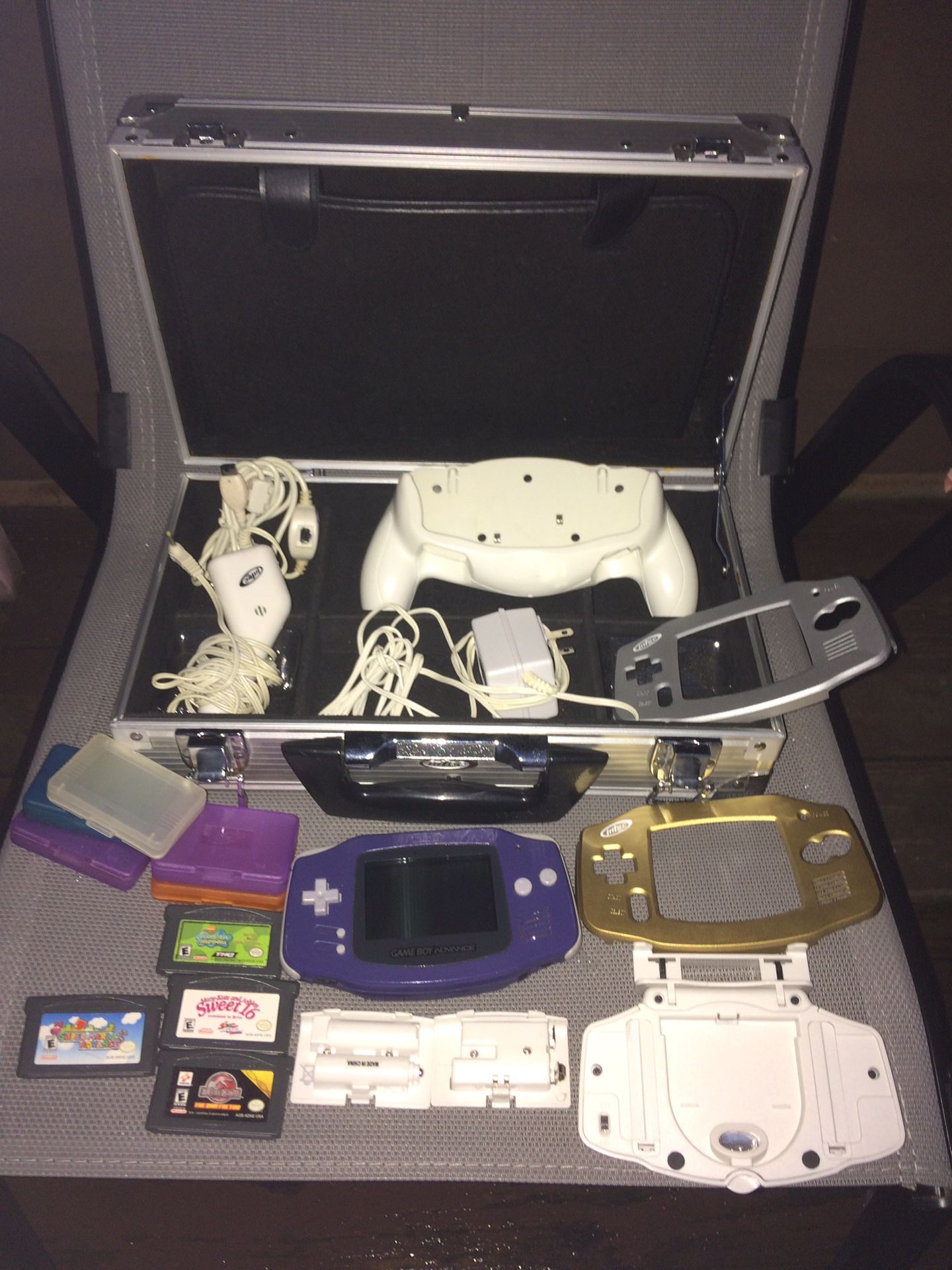 Nintendo Gameboy Advance bundle / 4 Games