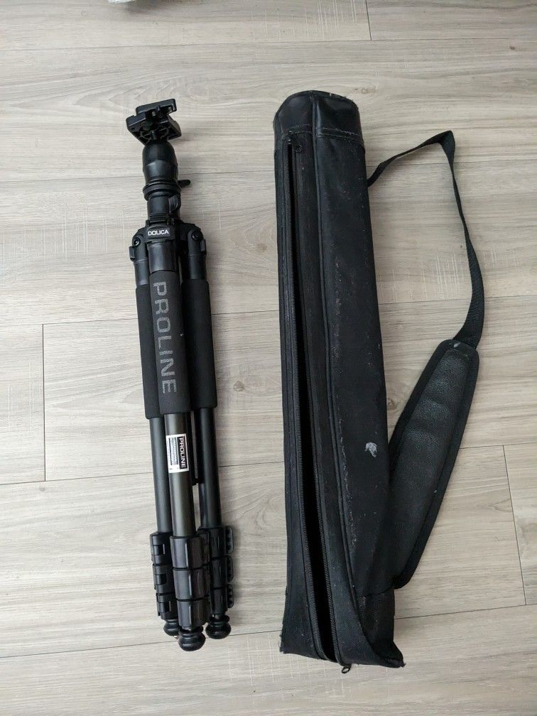 65" Camera Tripod