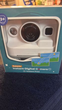 Instant digital camera