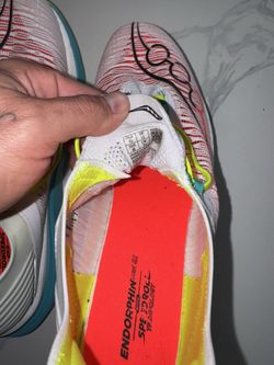 Saucony Endorphin Elite 2’s size 13