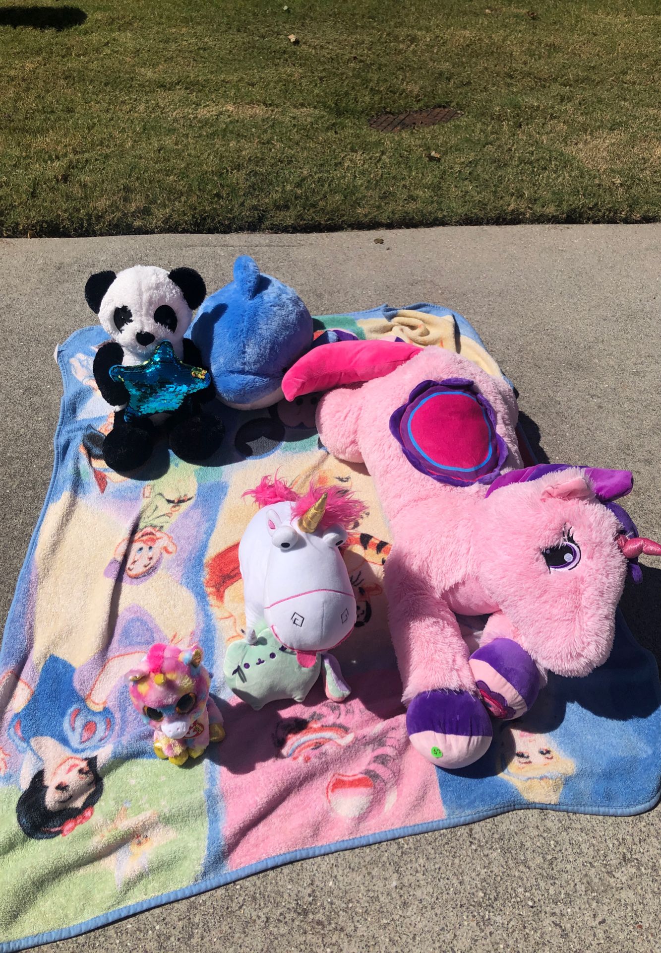 Assorted Stuffed animals