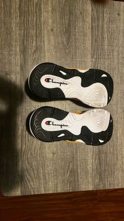Champion Sneakers