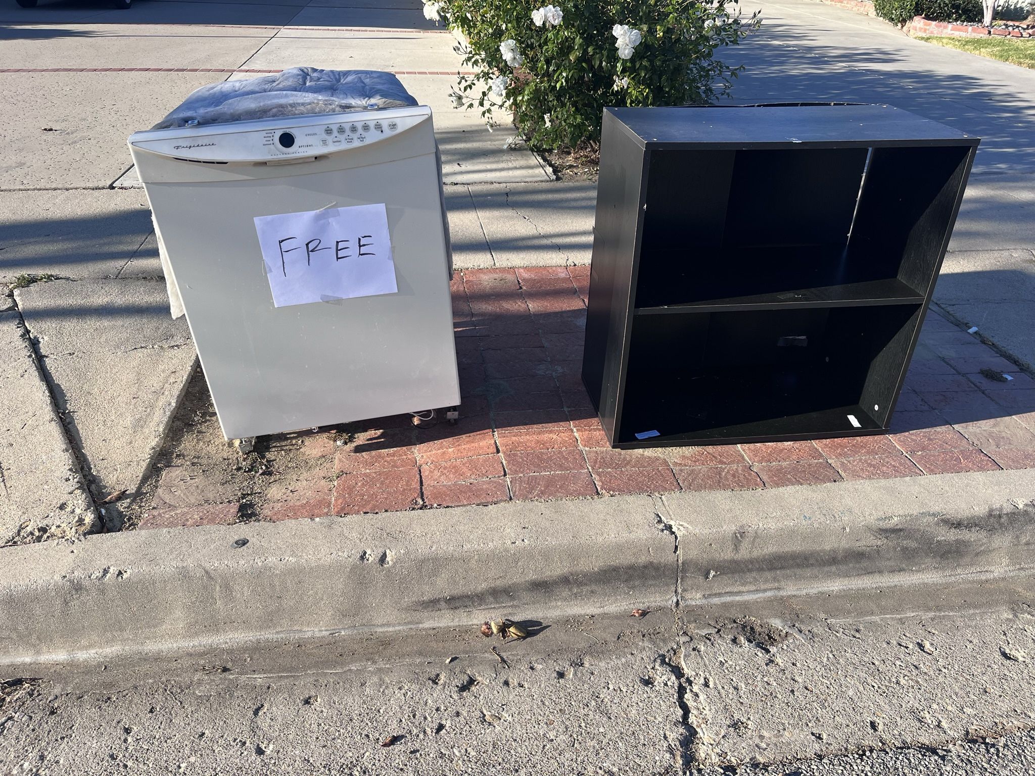 FREE STUFF! Dishwasher and shelf