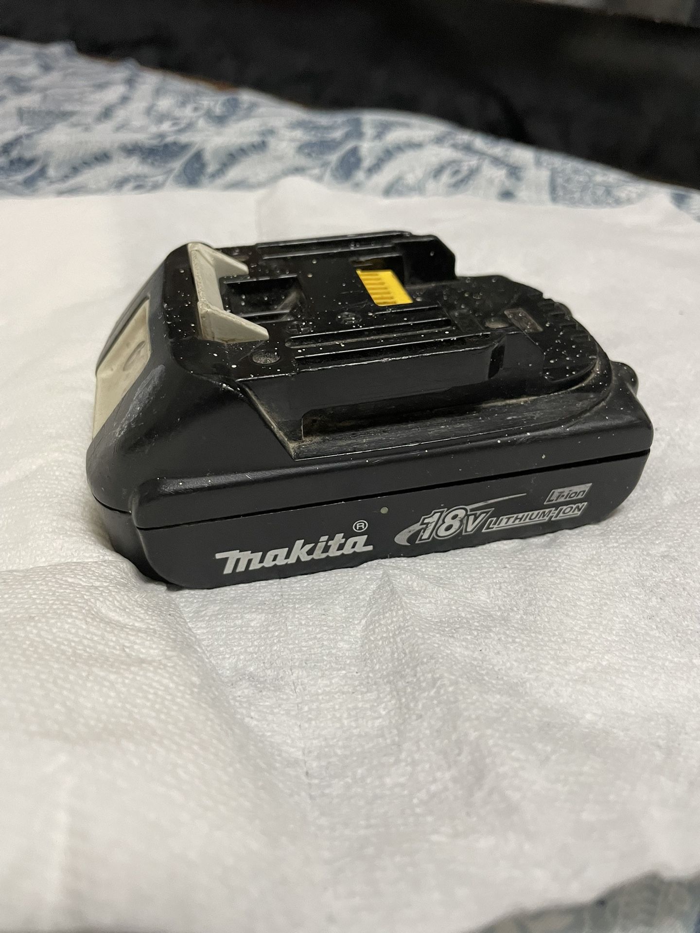 Makita 18V Li-ion BL1815 18V 24w
