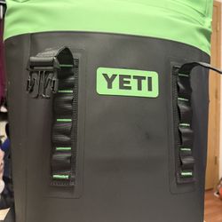 M20 YETI BACKPACK COOLER
