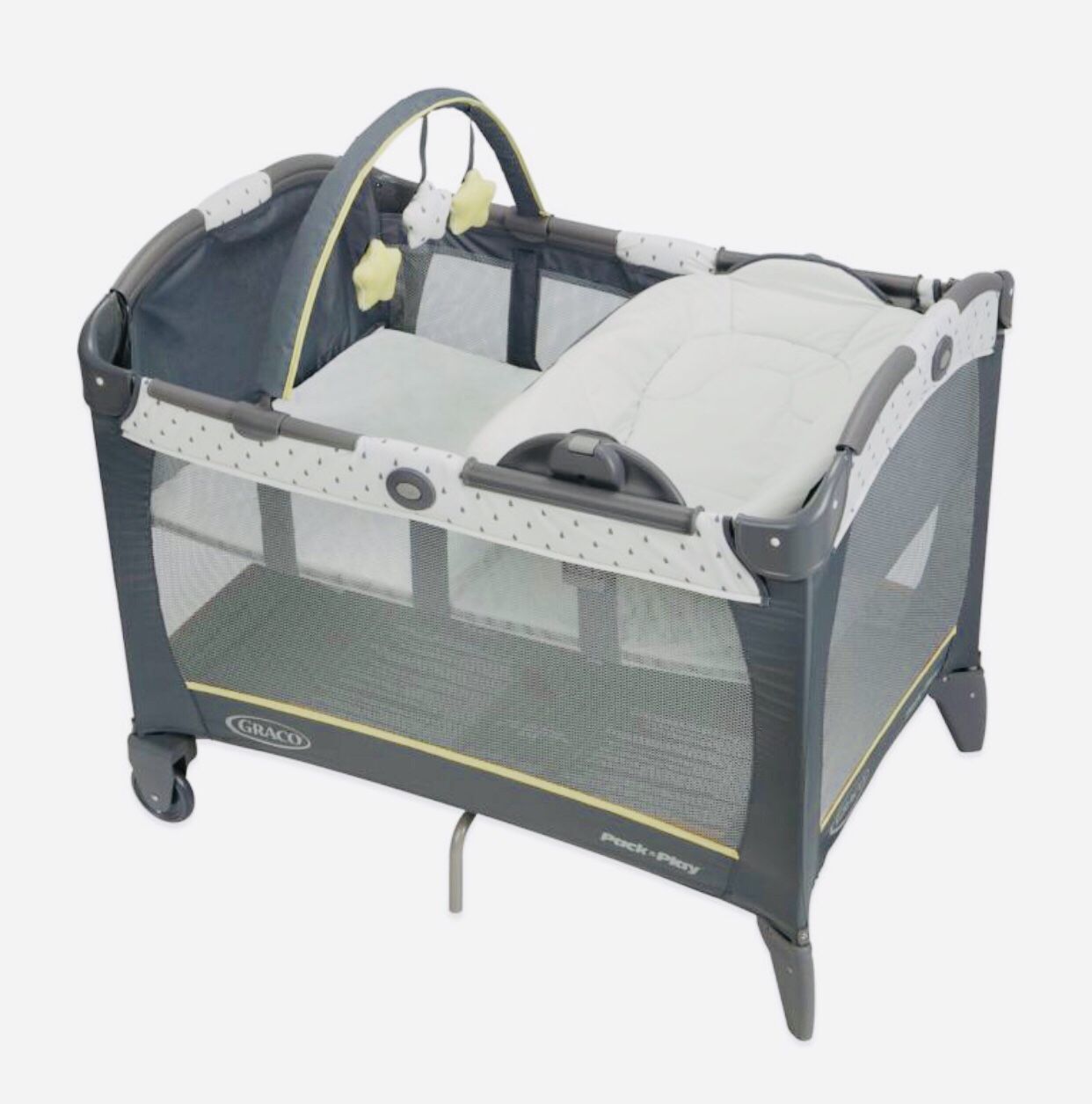 Graco® Pack 'n Play® Playard with Reversible Napper & Changer™ in Sprinkle™ + 2 sheets new out of packs