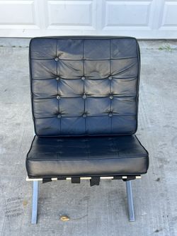 Leather Lounge Chair 