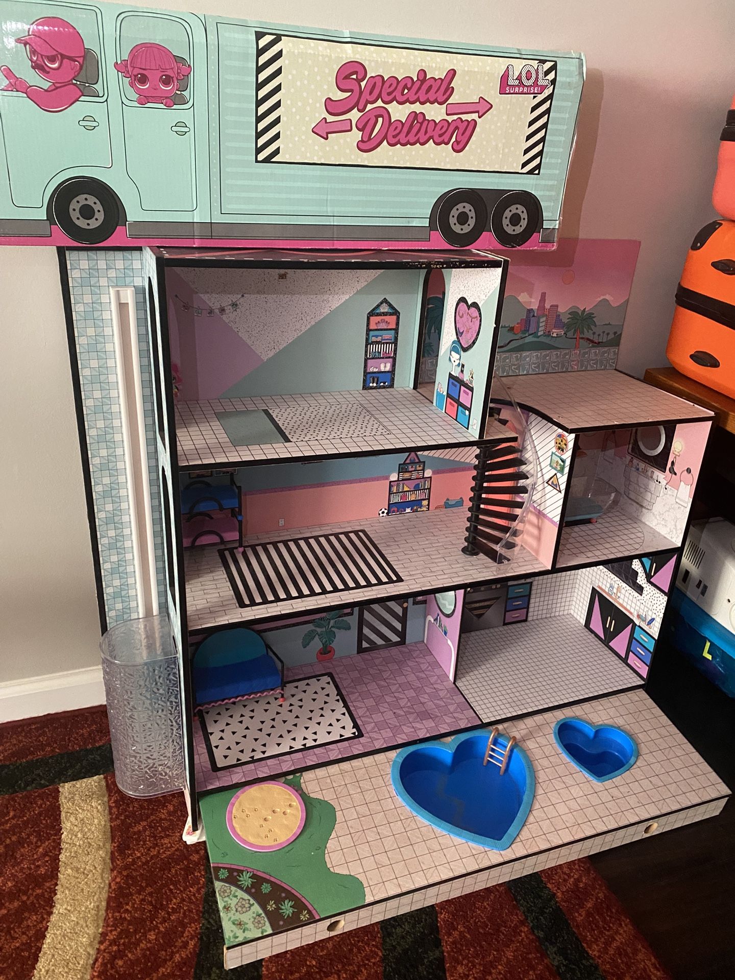 L.O.L Surprise O.M.G Doll House