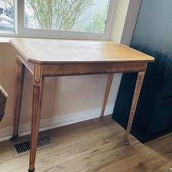 Bombay Furniture Lift top Table On Wheels 