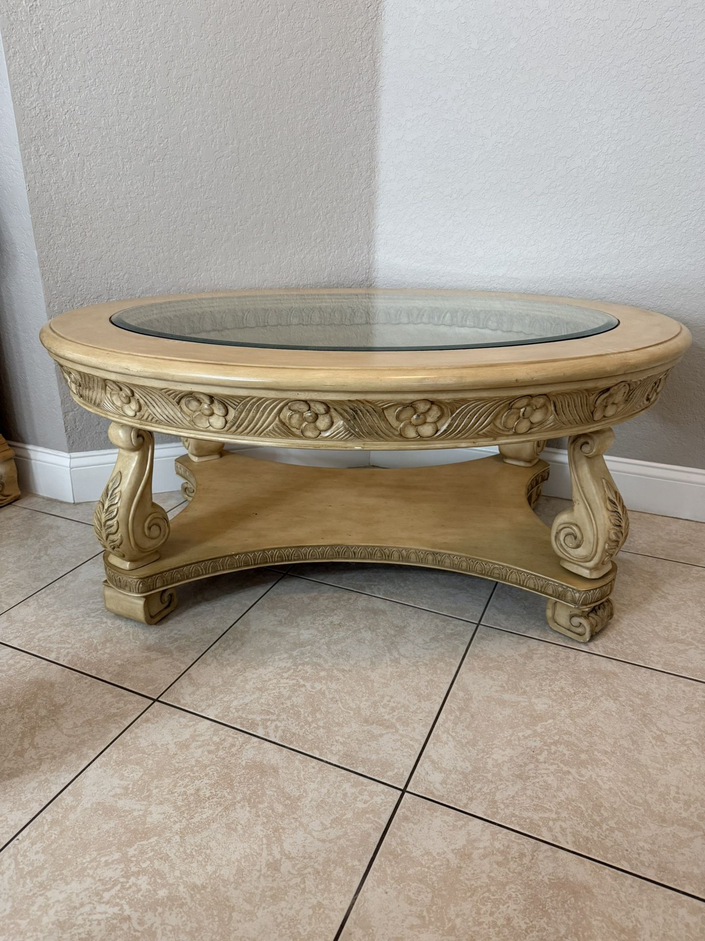 Coffee Table & End Tables & (2) Lamps