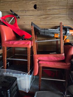 Free Dania barstools (counter height)