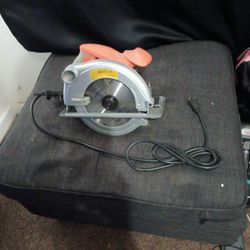 CHICAGO ELECTRIC 7 1/4  CIRCULAR SAW