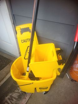 Mop bucket