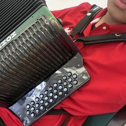 Accordion Corona ll