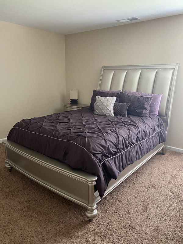3 pc. Queen Size Bedroom Set for Sale in Atlanta, GA - OfferUp