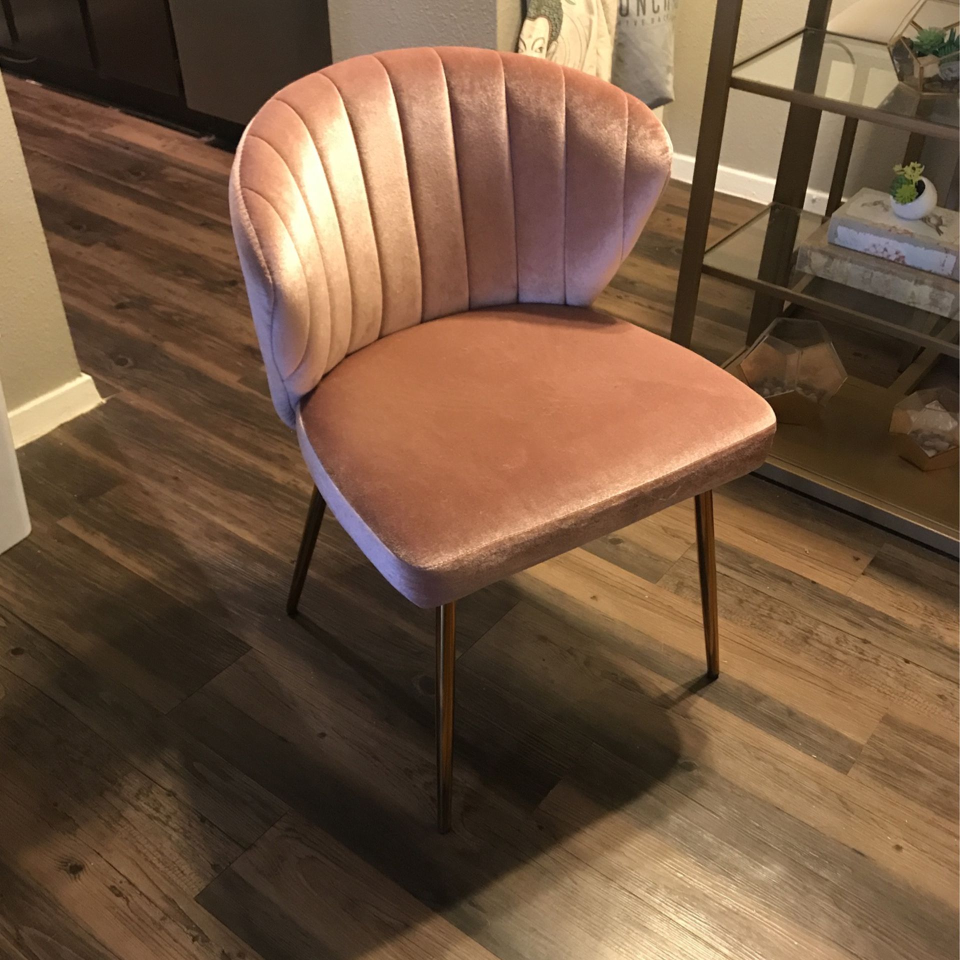 Velvet Chair 