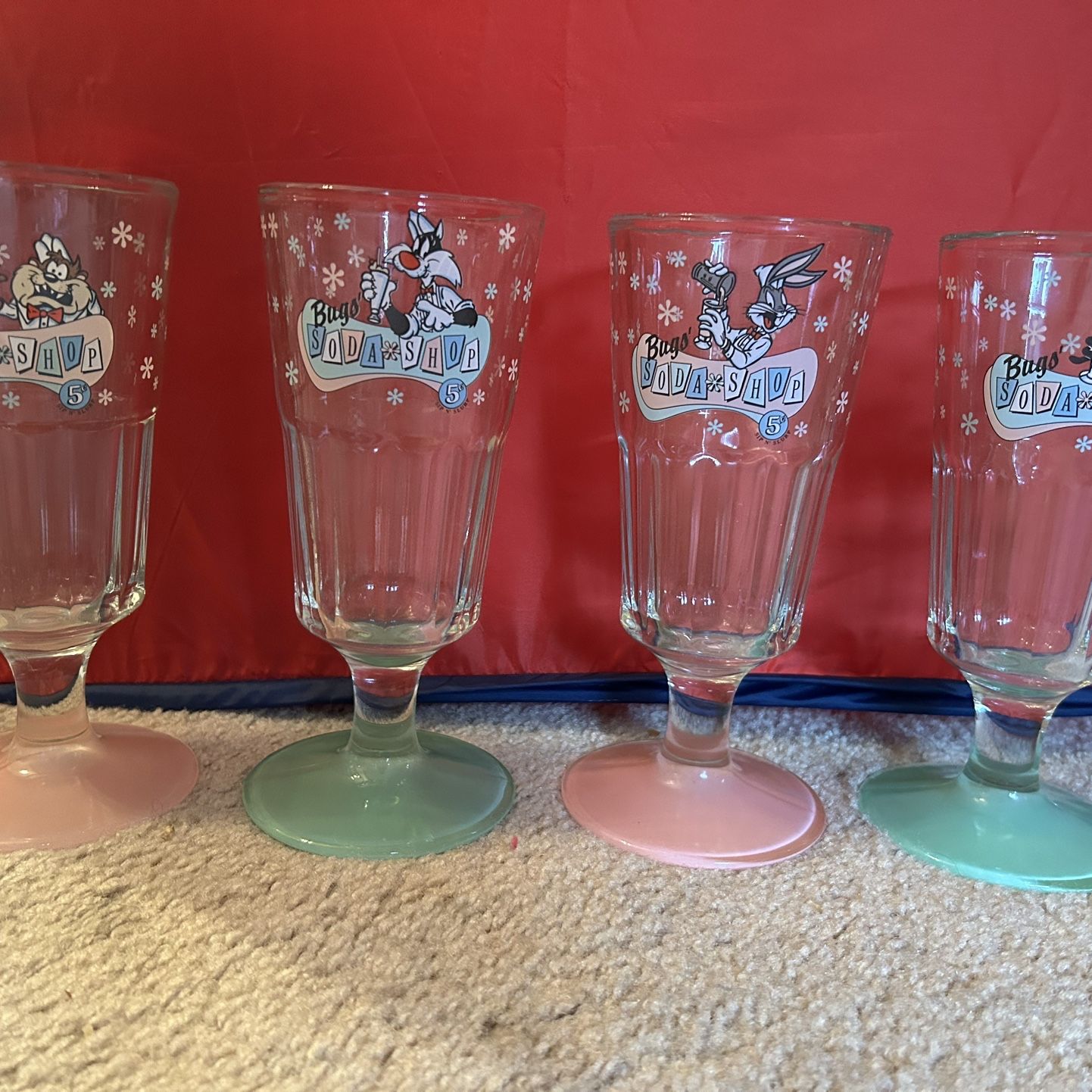 VINTAGE BUGS BUNNY SODA SHOP GLASSES X4