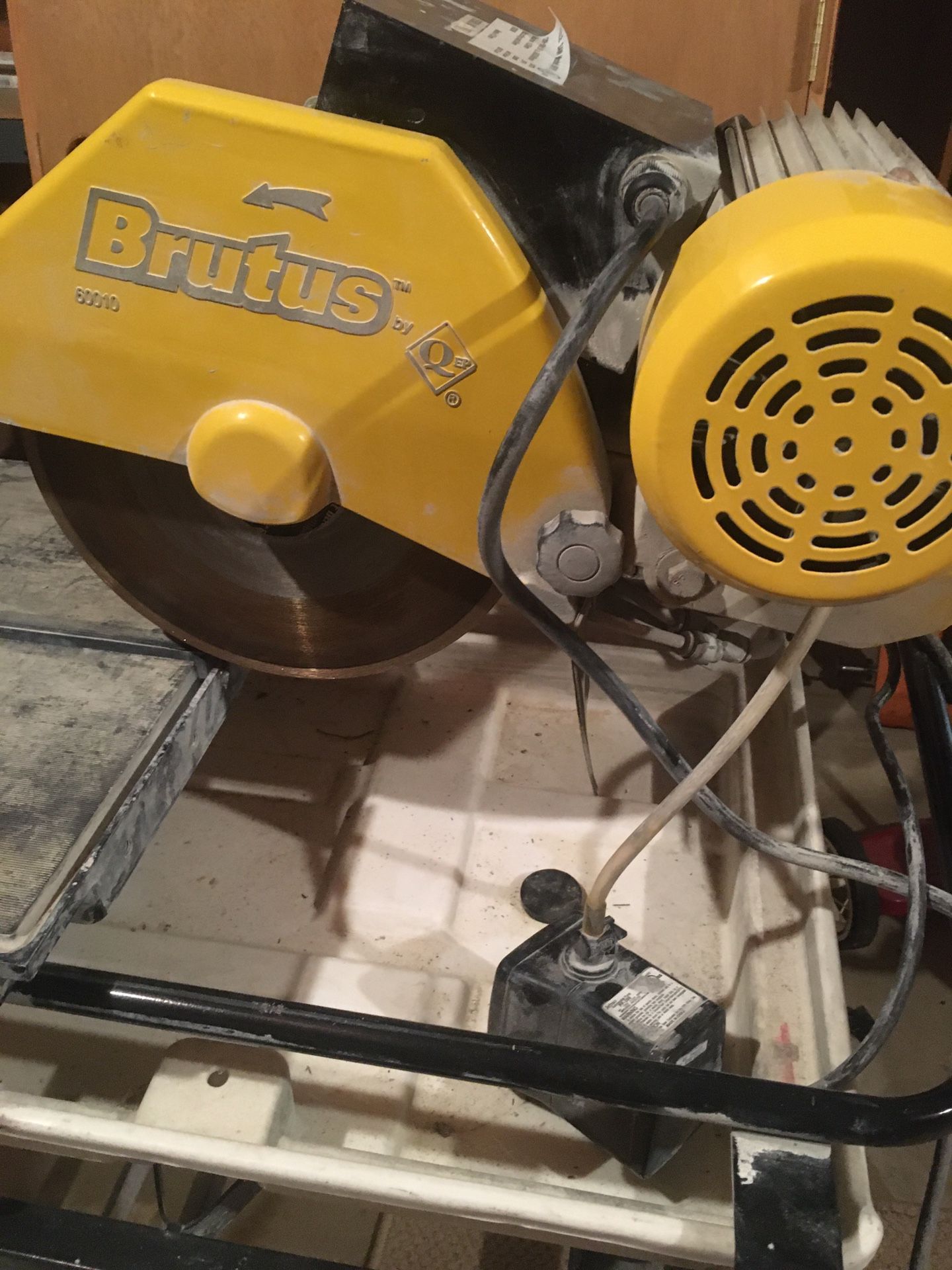 Brutus 18” Wet Tile Saw, EUC for Sale in South Brunswick Township, NJ