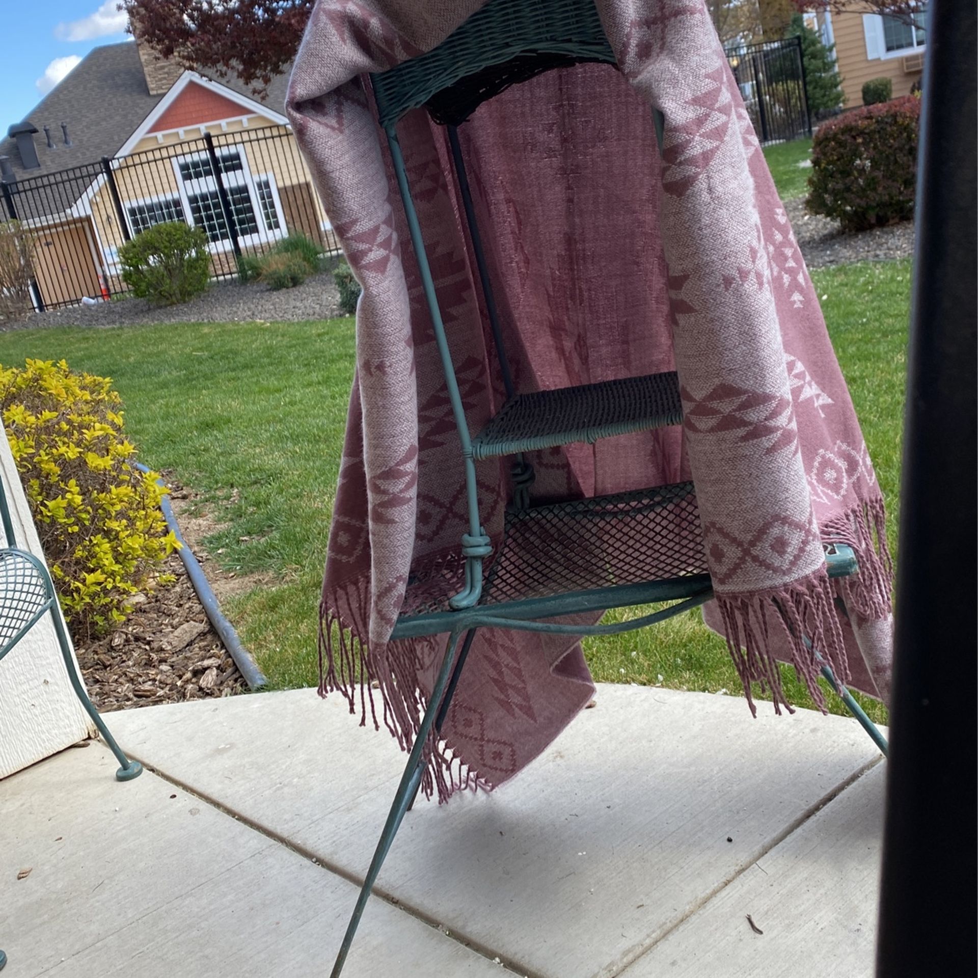 Shawl/ Blanket