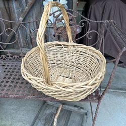Large Basket! 