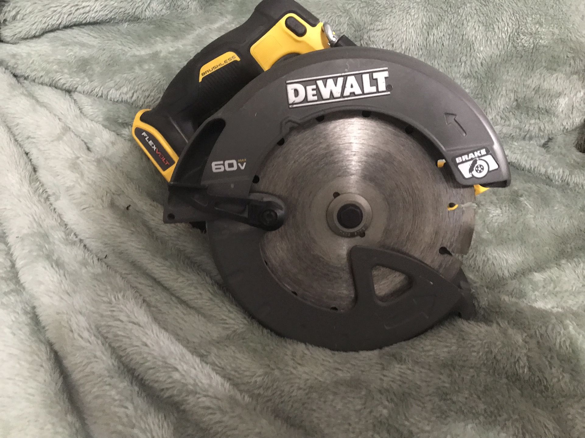 Dewalt Cordless Circular Saw Flex Volt (((( Tool Only)))