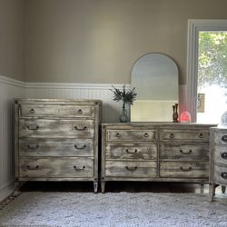 3 Piece Vintage Bedroom Set  