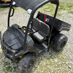 John Deere 4x4 12v 