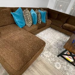 U Shape Sectional 