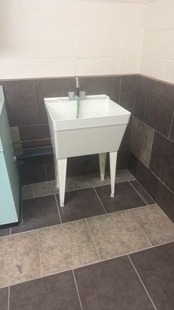Industrial sink