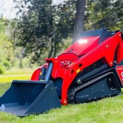 2025 DERETTE V1000 MINI SKID STEER WITH 7 ATTACHMENTS & 25HP D902 KUBOTA DIESEL