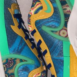 Nike Kyrie Go SE Youth (PS) Size 2y