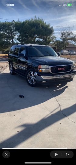 2005 black gmc Yukon slt