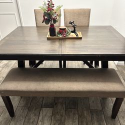 Dinning Table 