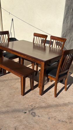 Dining table and 4 Chairs one bench